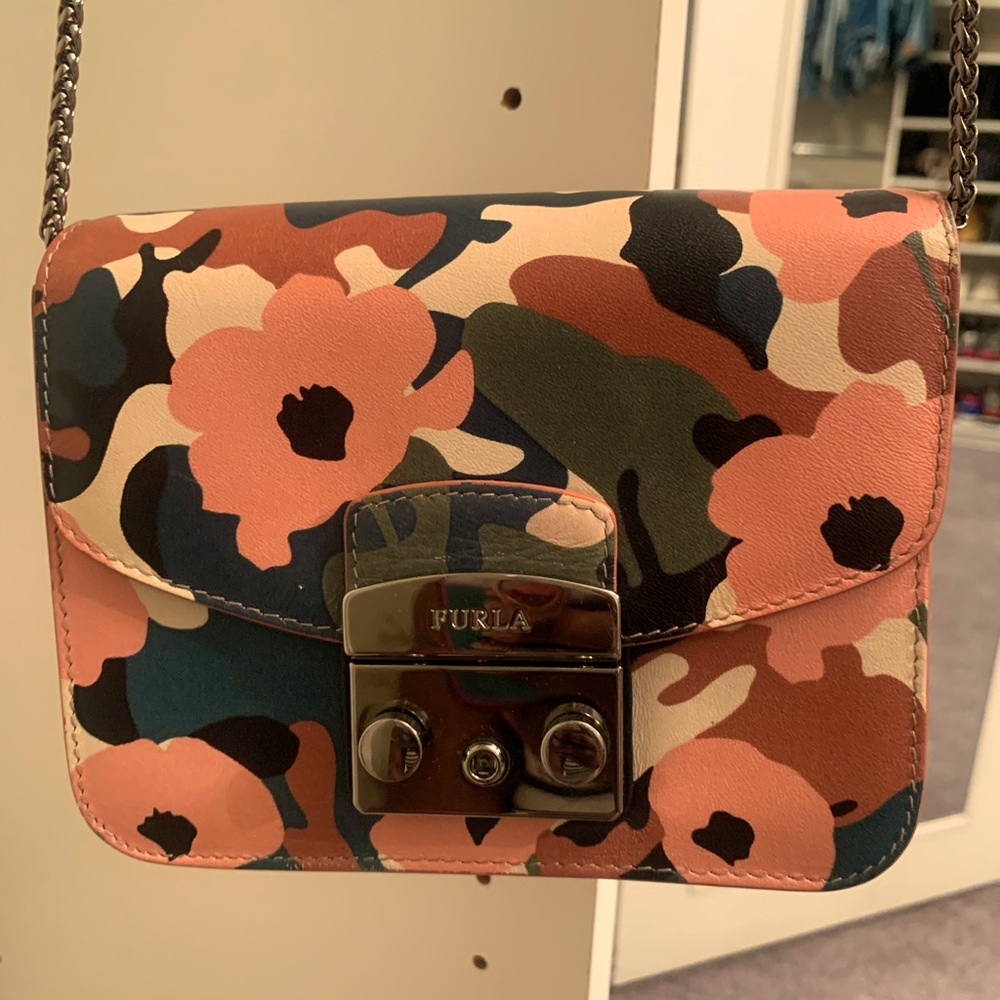 Women crossbody Furla purse
